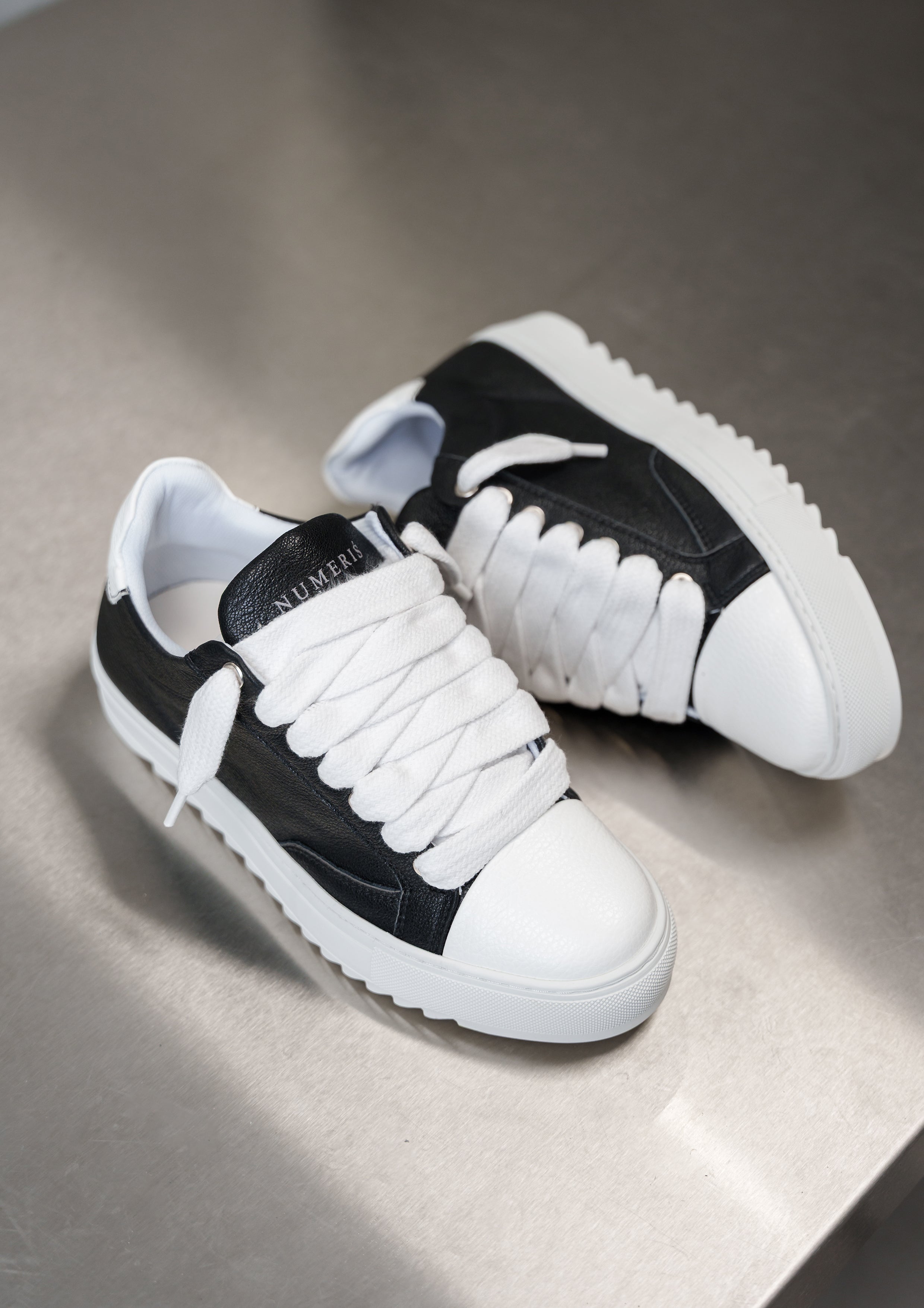 Atelier - Acrylic Black Leather